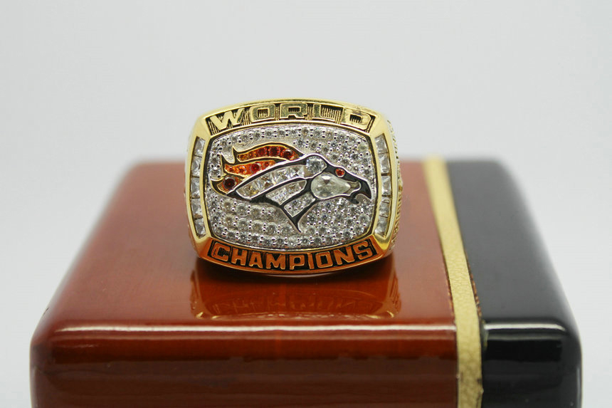 1997 Super Bowl XXXII Denver Broncos Terrell Davis Championship Ring